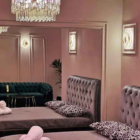 Mirror Luxury מונטה קטיני טרמה