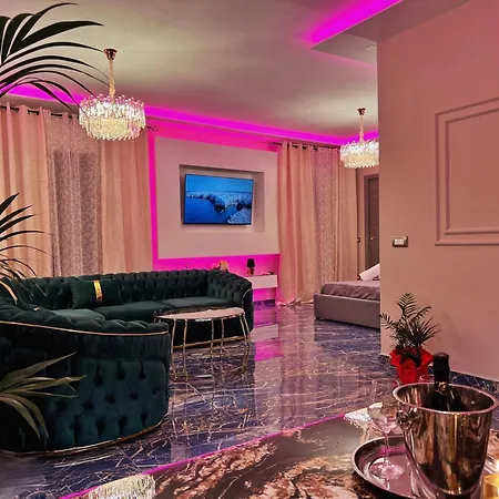 Mirror Luxury מונטה קטיני טרמה