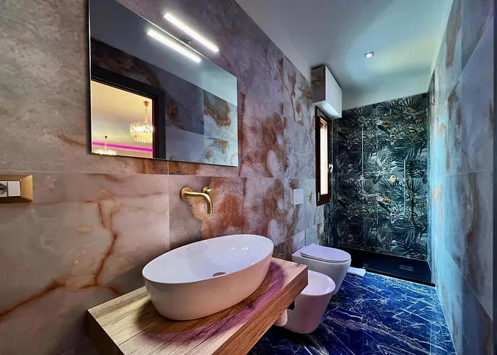 Mirror Luxury * 몬테카티니테르메