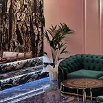 Mirror Luxury Lejlighed *